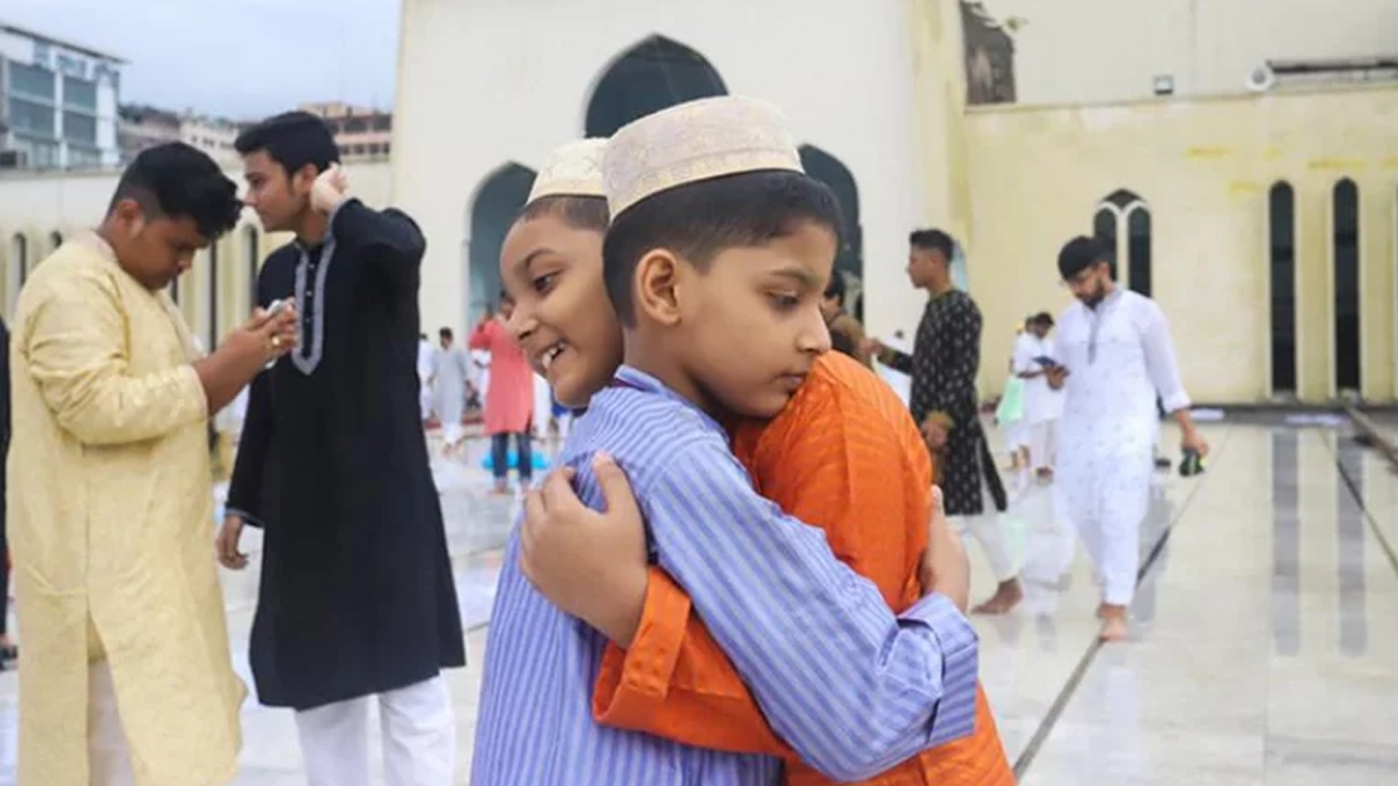 ঈদের শুভেচ্ছা জানানোর সুন্নতি পদ্ধতি