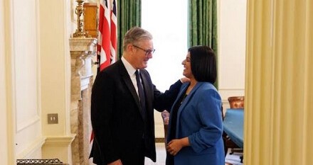 স্থায়ী বসবাসের শর্তে ব্রিটেনে নতুন অভিবাসীদের জন্য শিথিলতা