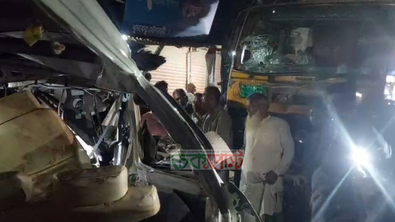 নাগেশ্বরীতে ট্রাক-মাইক্রোবাস সংঘর্ষ: নিহত বেড়ে ৭