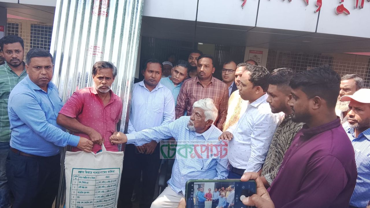 ঝড়ে ক্ষতিগ্রস্তদের পাশে এমপি, দিরাইয়ে ১৩ পরিবার পেল সহায়তা