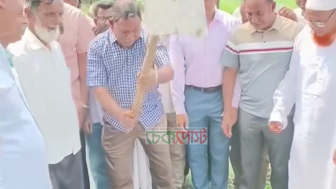 বেড়ায় খাল খনন প্রকল্পের উদ্বোধন