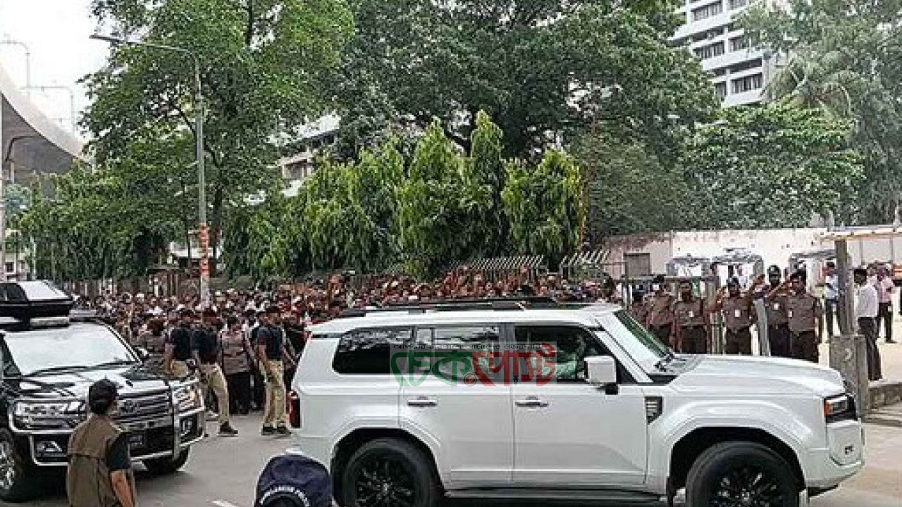 কেআইবিতে বিএনপির মতবিনিময় সভায় যোগ দিলেন প্রধানমন্ত্রী