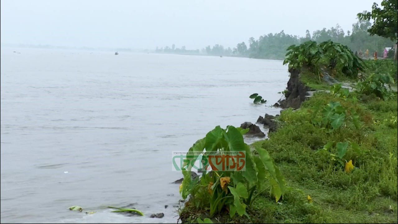 গঙ্গাধর নদীর ভয়াবহ ভাঙনে হারাচ্ছে চৌদ্দঘুড়ি-বালারহাট