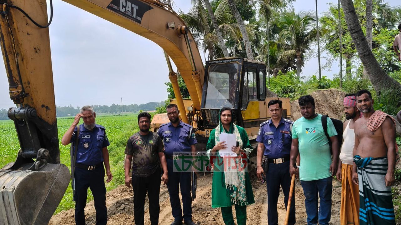 বেড়ায় অবৈধ মাটি কাটায় ভ্রাম্যমাণ আদালতের জরিমানা