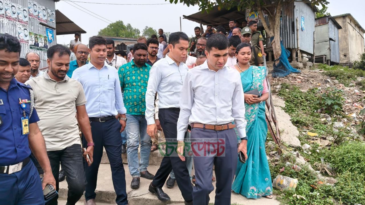 ঈদে নিরাপদ যাত্রা নিশ্চিতে কাজিরহাট ঘাটে প্রশাসনের বিশেষ সভা