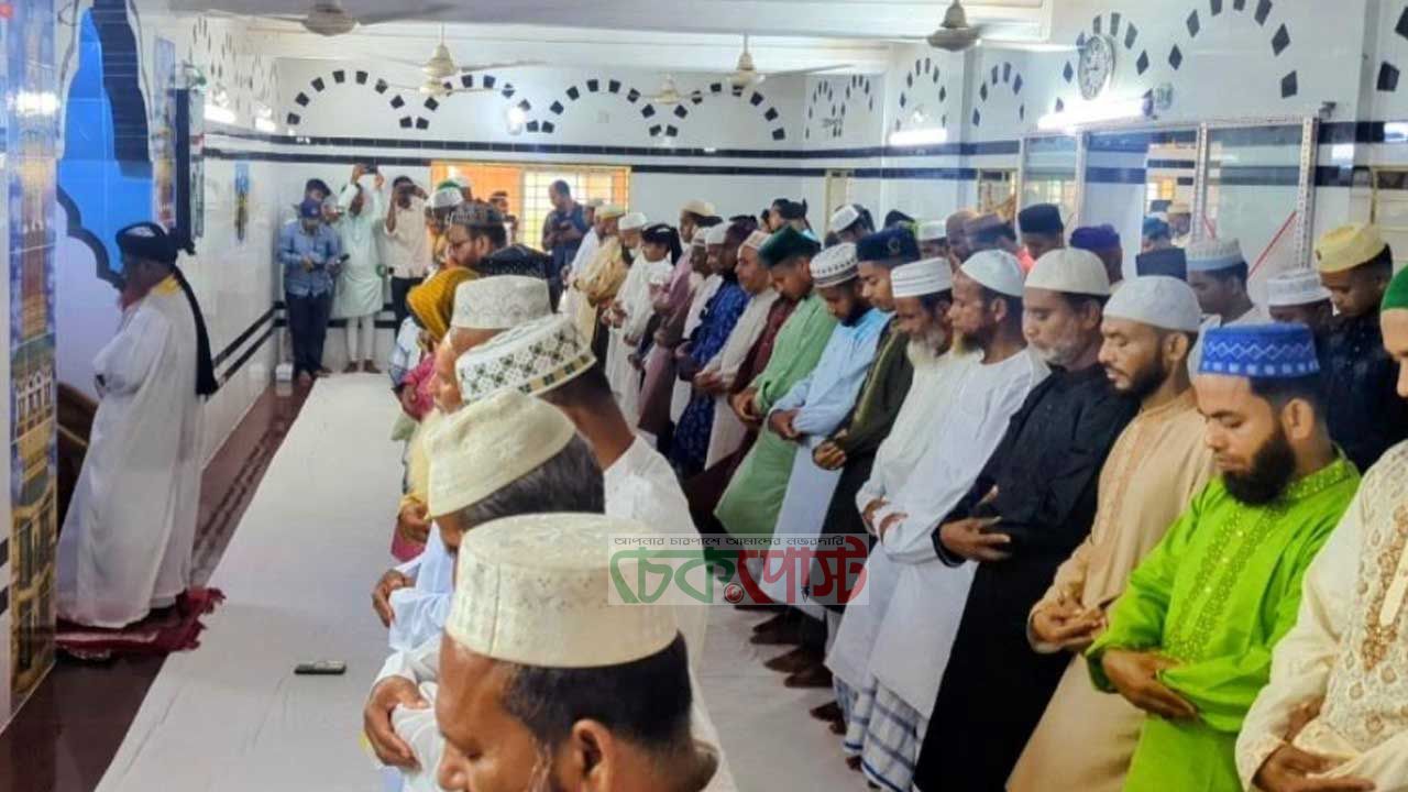 পটুয়াখালীর ২৫ গ্রামে বুধবার ঈদ উদযাপন
