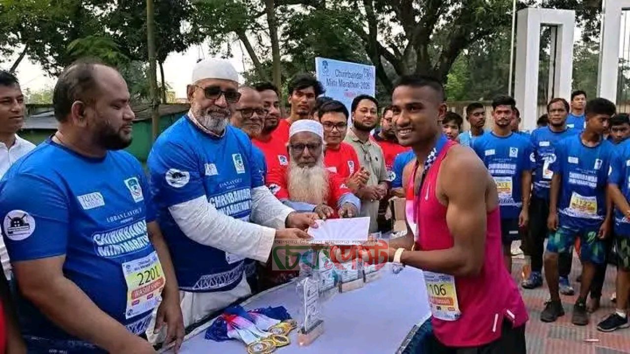 ঈদ উৎসবে দৌড় প্রতিযোগিতায় প্রথম স্থান হানিফের, প্রশংসায় ভাসছে বীরগঞ্জ