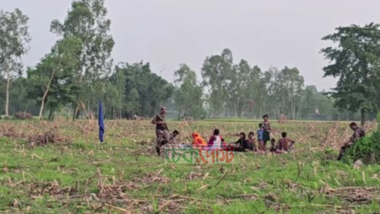 হরিপুর সীমান্তে ৪০ ঘণ্টা ধরে আটকে ১১ জন, মানবিক সংকট তীব্র