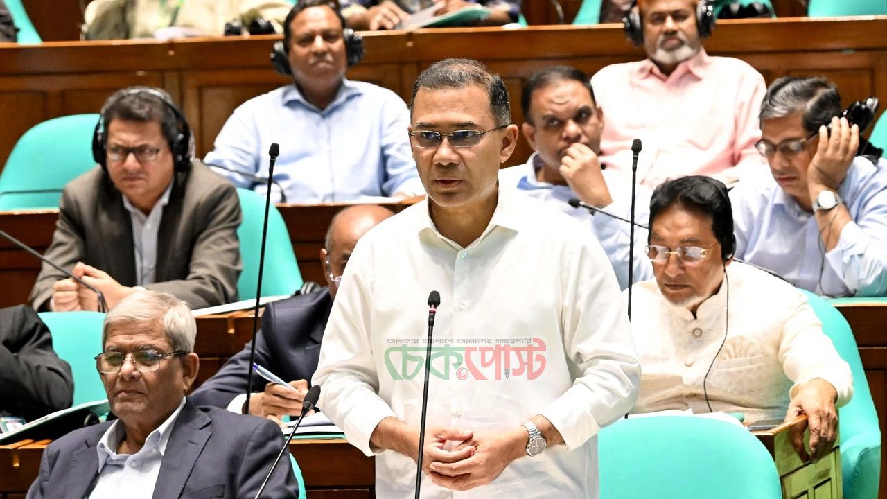 প্রশাসনে কঠোর বার্তা প্রধানমন্ত্রীর: স্বচ্ছতা ও জবাবদিহিতে জোর