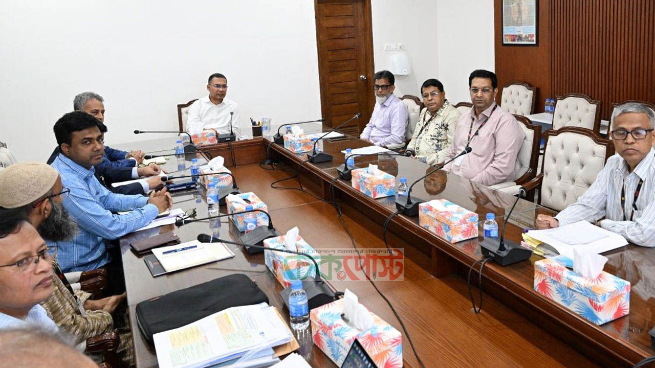 বিআরটি প্রকল্প নিয়ে জরুরি বৈঠক করলেন প্রধানমন্ত্রী তারেক রহমান
