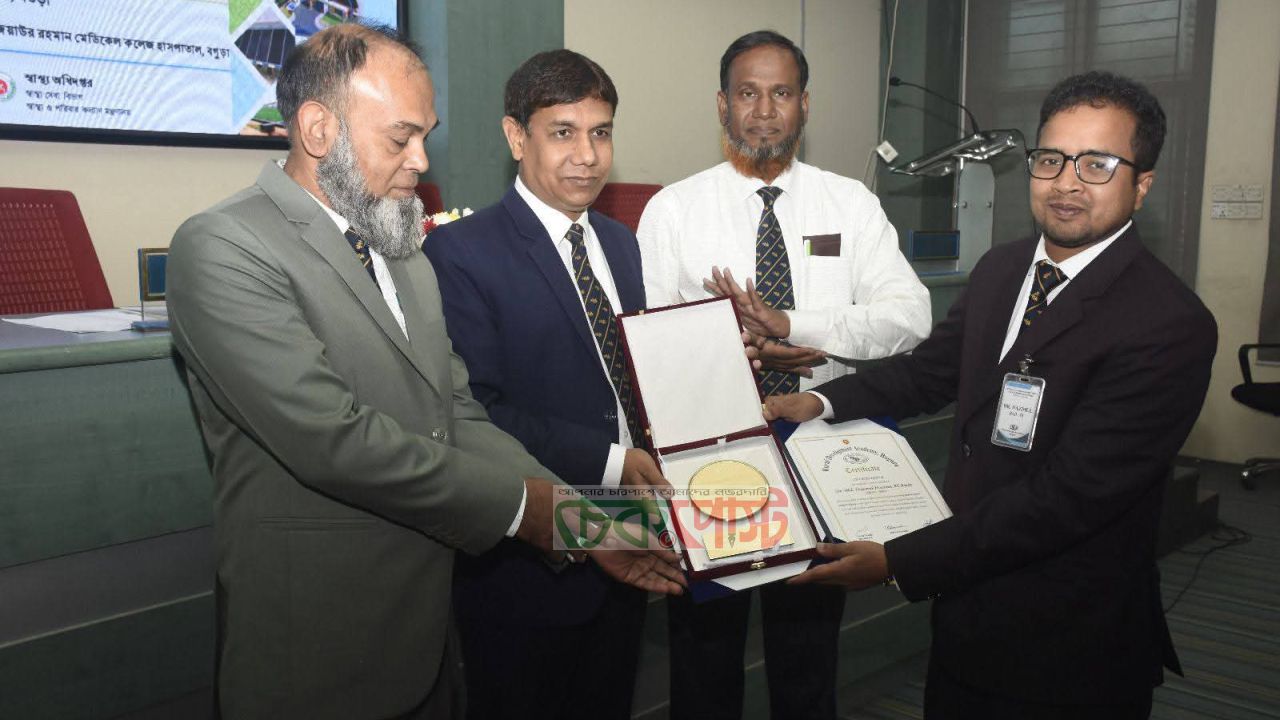 ভুরুঙ্গামারীতে মানবিক চিকিৎসক ডা. নাজমুল, রোগীদের আস্থার প্রতীক