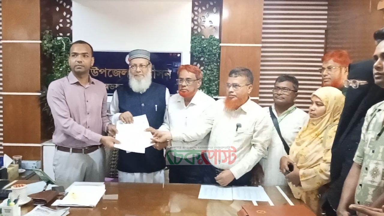 অভয়নগরে বেওয়ারিশ কুকুরের আতঙ্ক, প্রশাসনের হস্তক্ষেপ চেয়ে আবেদন