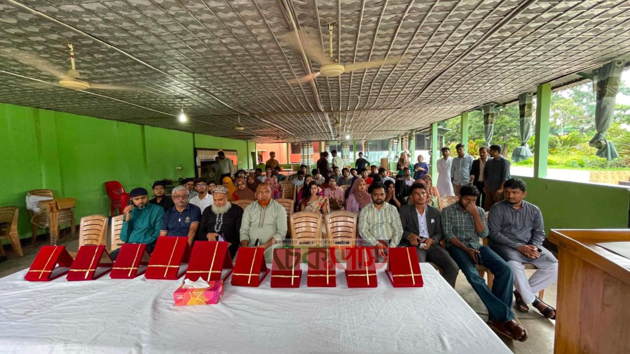 কুবিতে রোটার‍্যাক্ট ক্লাবের দায়িত্ব হস্তান্তর ও অভিষেক অনুষ্ঠান সম্পন্ন