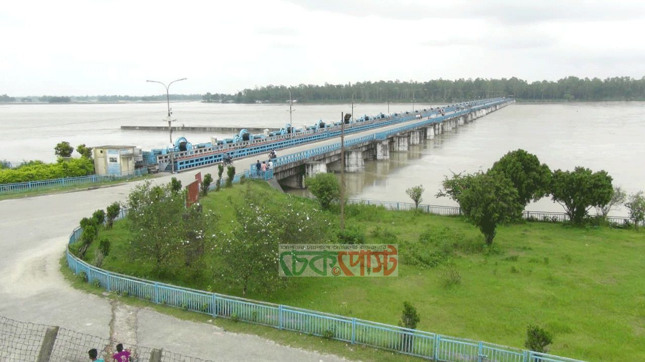 বিপৎসীমার ওপরে তিস্তার পানি, লালমনিরহাটে বন্যার শঙ্কা