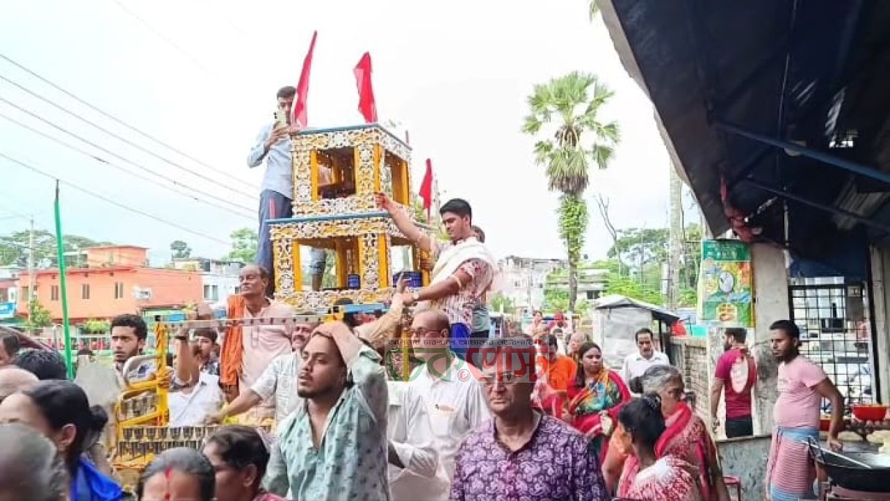নলছিটির রথযাত্রায় উৎসবের আমেজ, আইন-শৃঙ্খলায় প্রশাসনের কড়া নজর