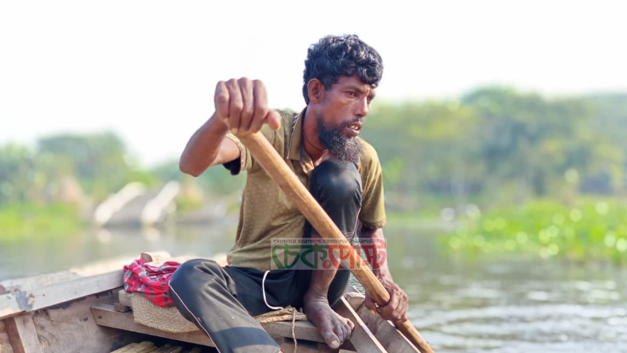 দিন বদলেছে, মাঝি বদলেছে; থামেনি বর্ণি বাওড়ের খেয়া পারাপার
