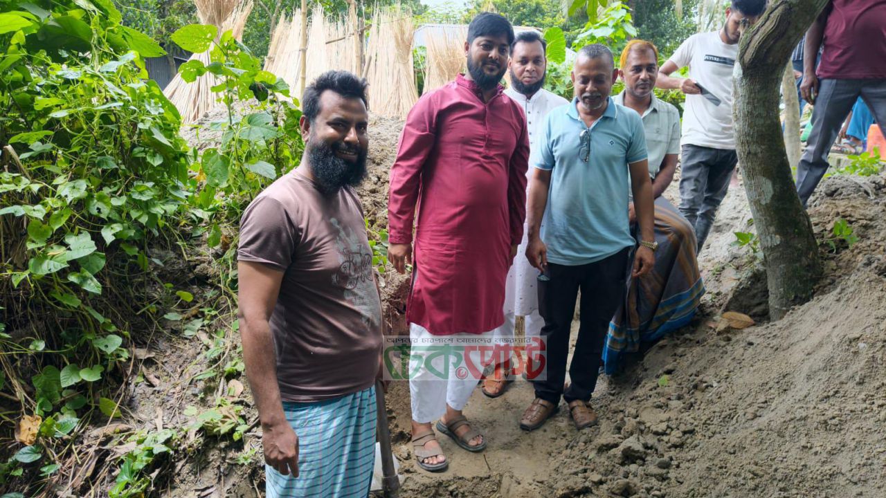 সংবাদ প্রকাশের ৩ দিনেই টুঙ্গিপাড়ায় জলাবদ্ধতা দূর, স্বস্তিতে ৩০০ পরিবার