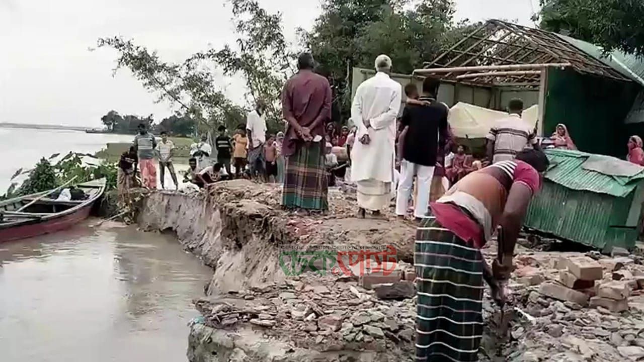 ‘আজ রাতে কী খাব জানি না’, তিস্তার ভাঙনে নিঃস্ব মর্জিনা