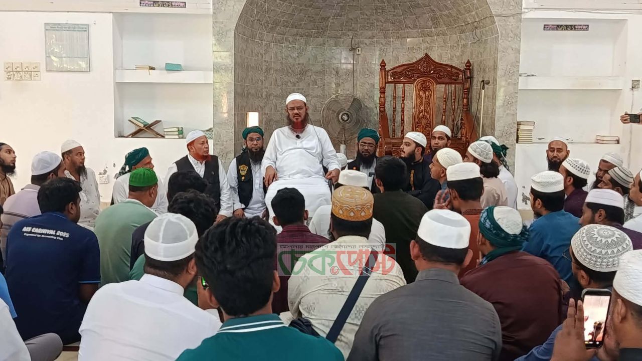 জুলাই শহীদদের স্মরণে কুবিতে ইসলামী ছাত্র আন্দোলনের দোয়া ও ইসলাহী ইজতেমা