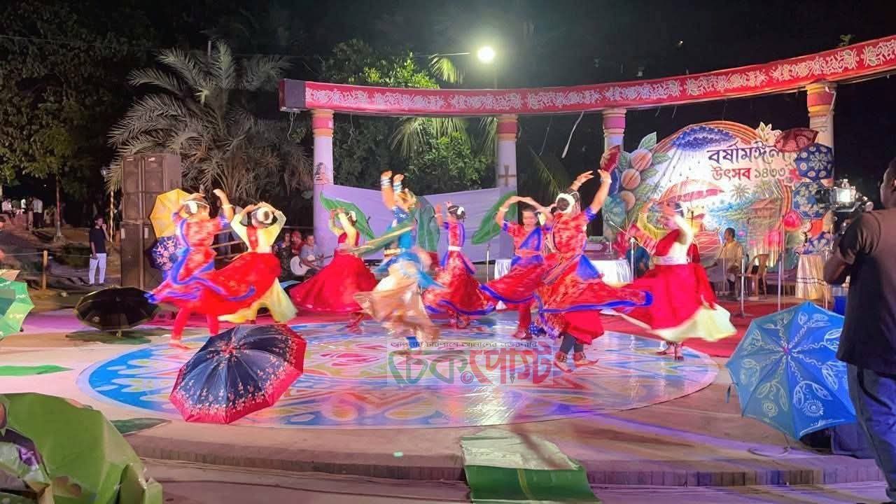 রবীন্দ্র সরোবরে বর্ষা মঙ্গল উৎসব, সংস্কৃতির রঙে মুখর রাজধানী