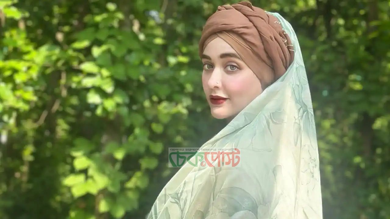 সাবেক সহকারী নিয়ে বিপাকে অহনা, দিলেন সতর্কবার্তা
