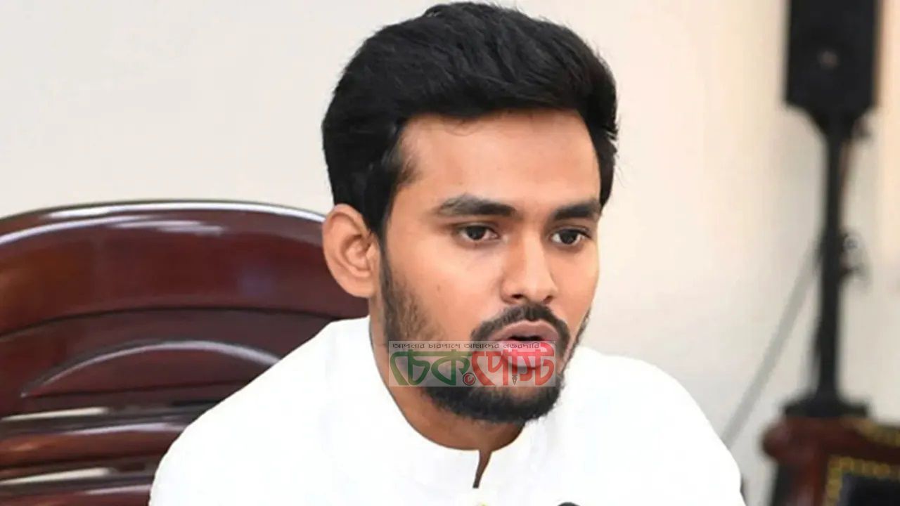 আমাদের আপনাদের মতো বালুর ট্রাক দিয়ে আটকে ফেলা যাবে না: আসিফ মাহমুদ