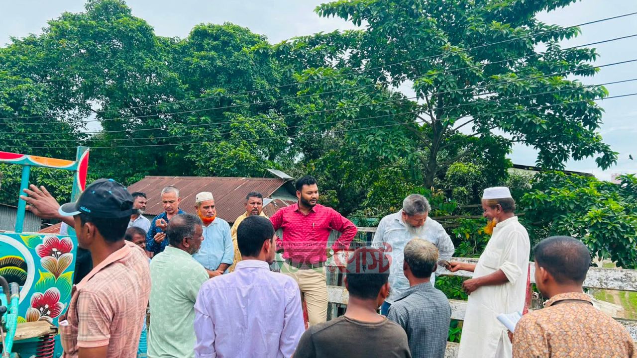 দিরাই কালনী সেতুতে পাথর স্তূপ, ব্যবসায়ীকে ২০ হাজার টাকা জরিমানা