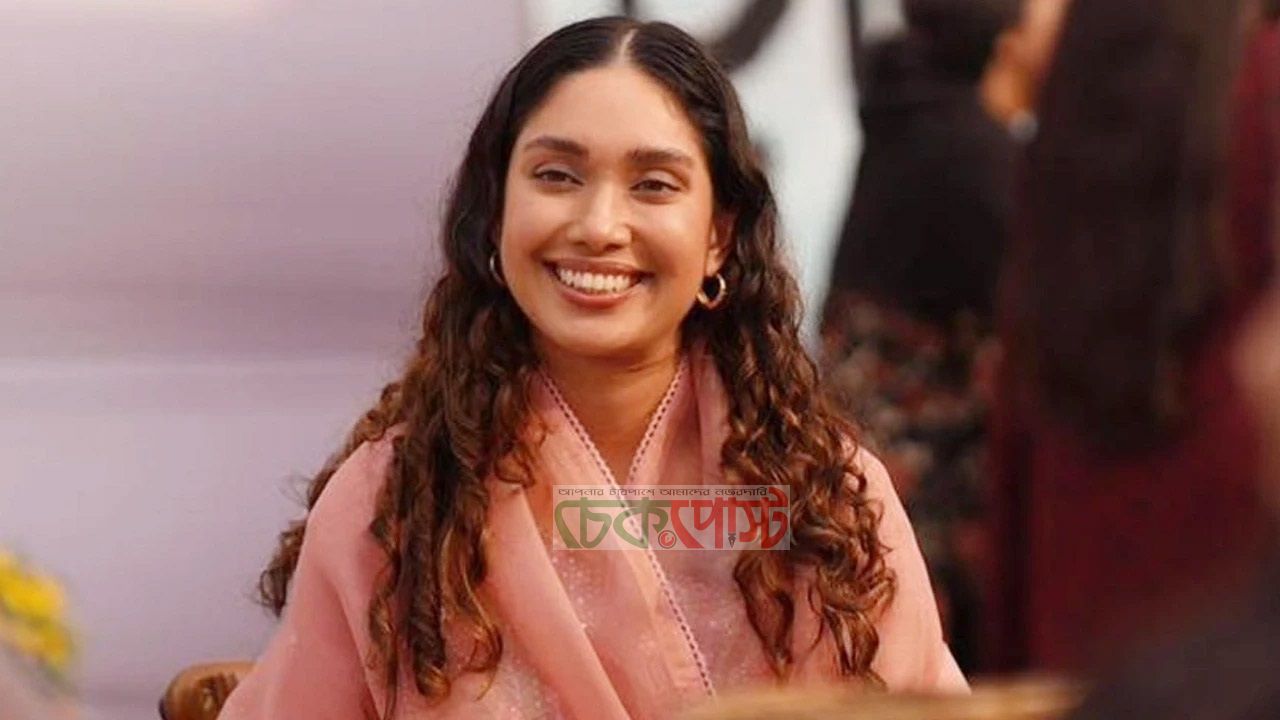 লাইনে দাঁড়িয়ে ড্রাইভিং পরীক্ষা দিলেন জাইমা রহমান