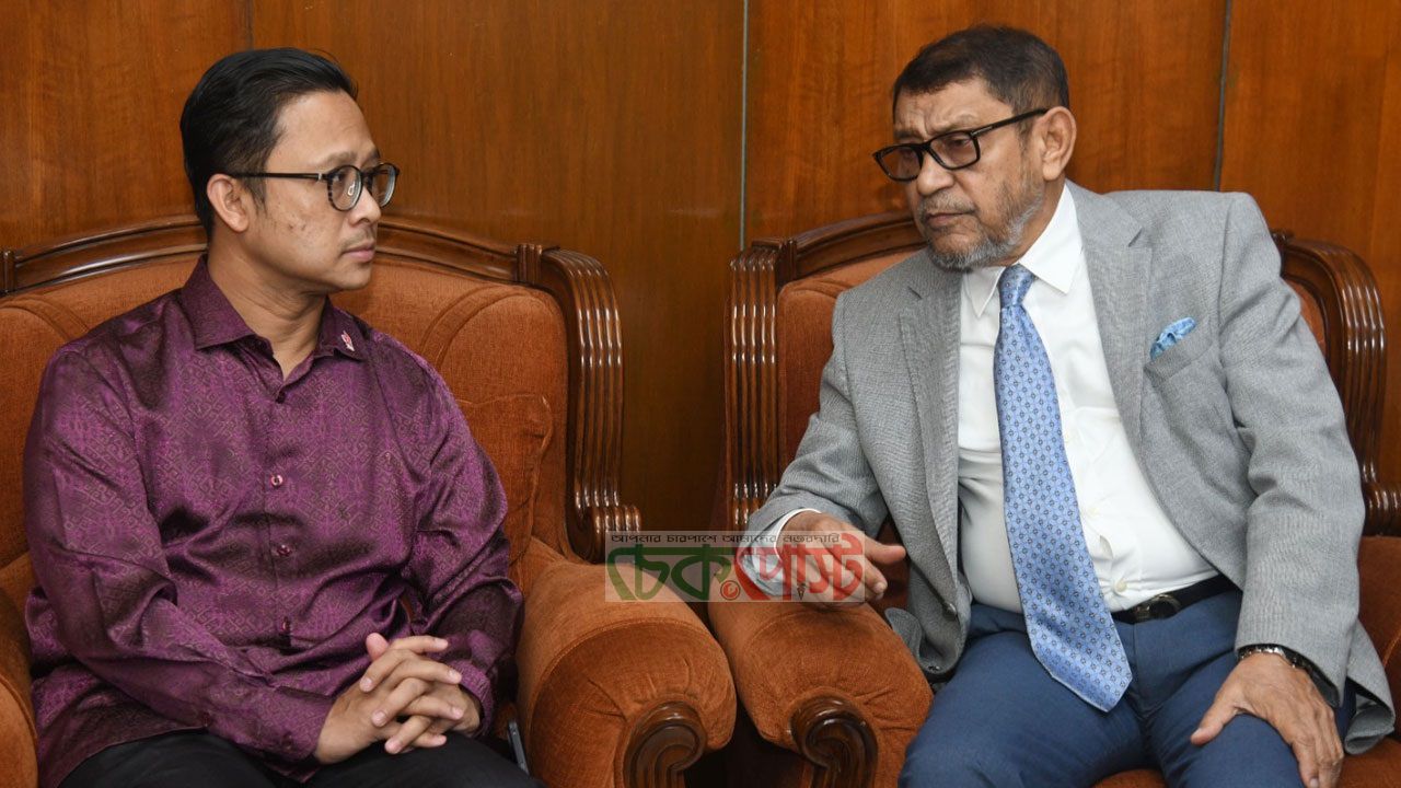লিভার-কিডনি প্রতিস্থাপনে মালয়েশিয়ায় প্রশিক্ষণ চান স্বাস্থ্যমন্ত্রী