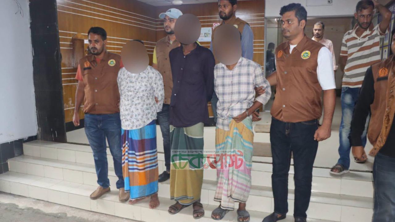 ভোলায় আন্তঃজেলা ডাকাত দলের ৩ সদস্য গ্রেপ্তার, স্বর্ণালংকার উদ্ধার
