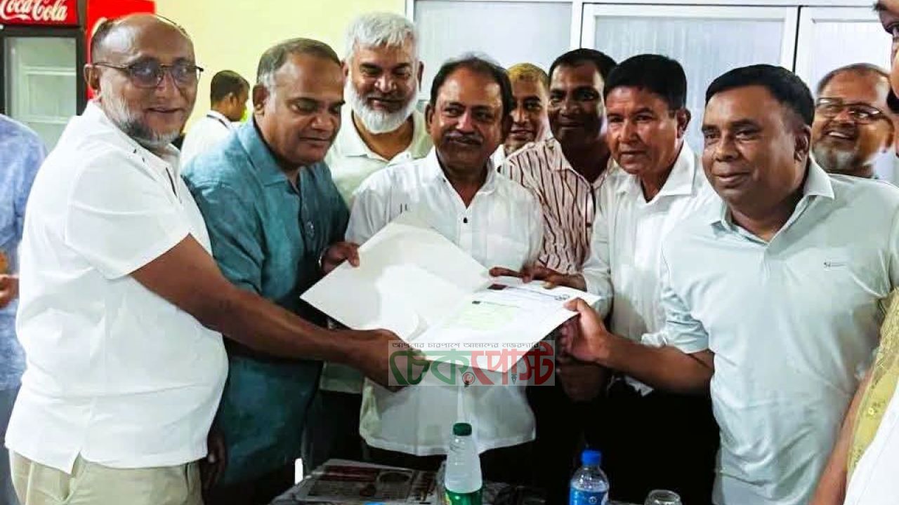 ঠাকুরগাঁও-১ উপনির্বাচনে ফয়সল আমিনের মনোনয়নপত্র সংগ্রহ
