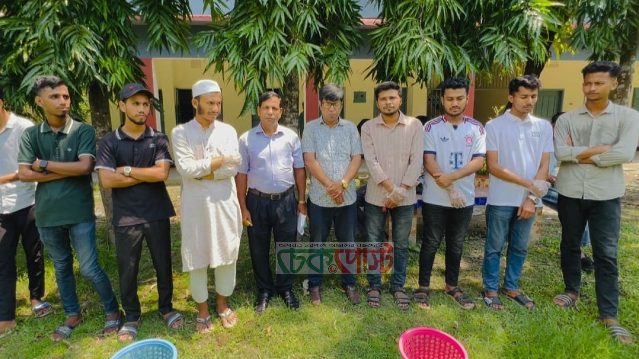 নলছিটি সরকারি ডিগ্রি কলেজে ছাত্রদলের ডেঙ্গু প্রতিরোধ সচেতনতা ও পরিচ্ছন্নতা অভিযান