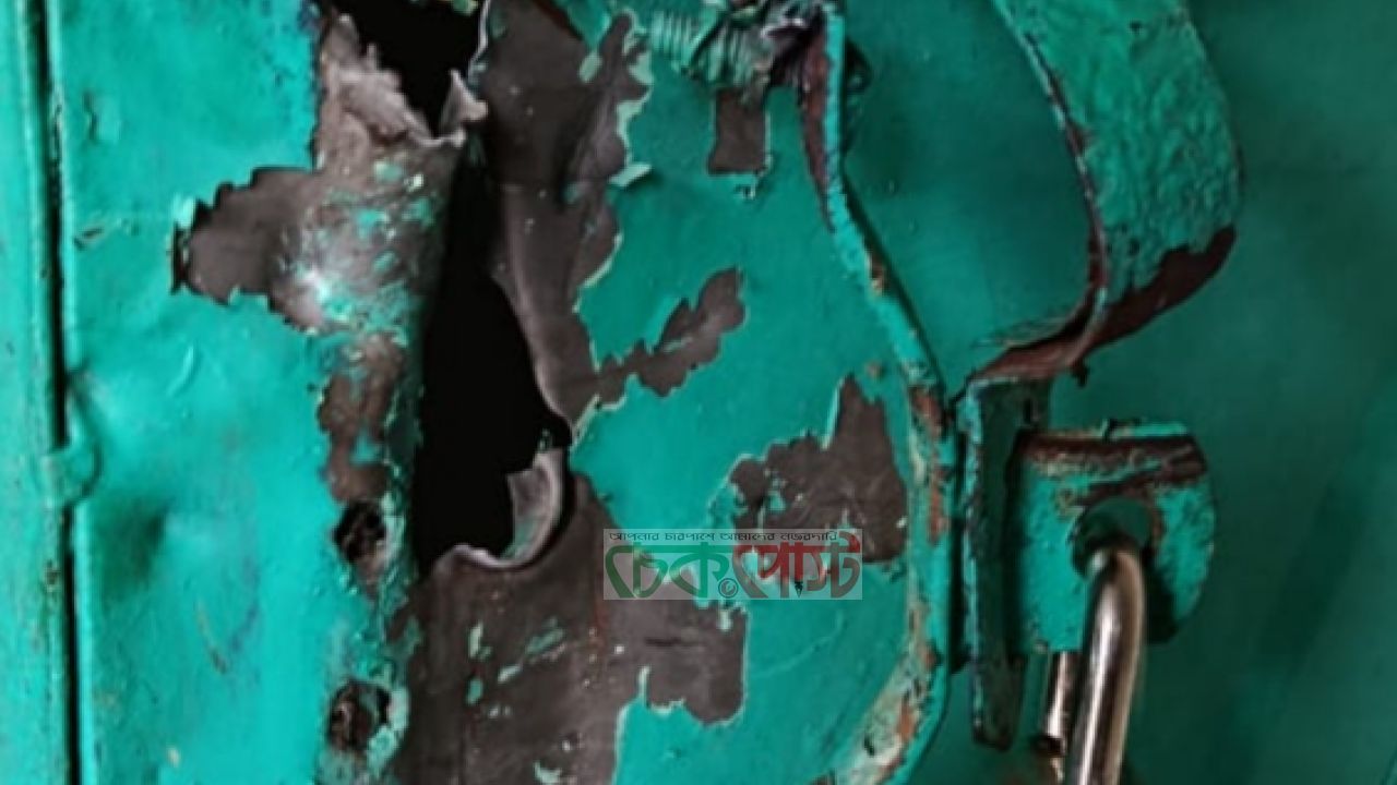 দিরাইয়ে টিনের চাল কেটে চুরি, নিরাপত্তাহীনতায় বাসিন্দারা