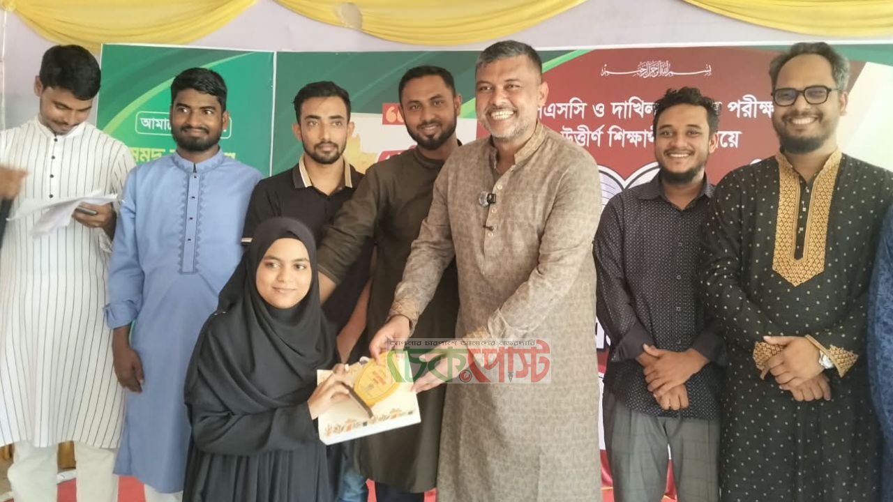 দিরাইয়ের কৃতি শিক্ষার্থীদের শিশির মনির: গ্রামকে দুর্বলতা নয়, শক্তি বানাও