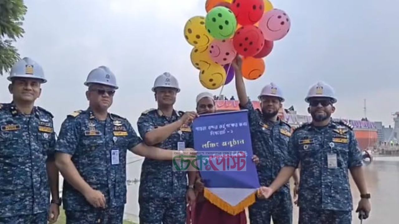 খুলনা নৌবাহিনী পরিচালিত শিপইয়ার্ডে নির্মিত হয়েছে টাগবোট 