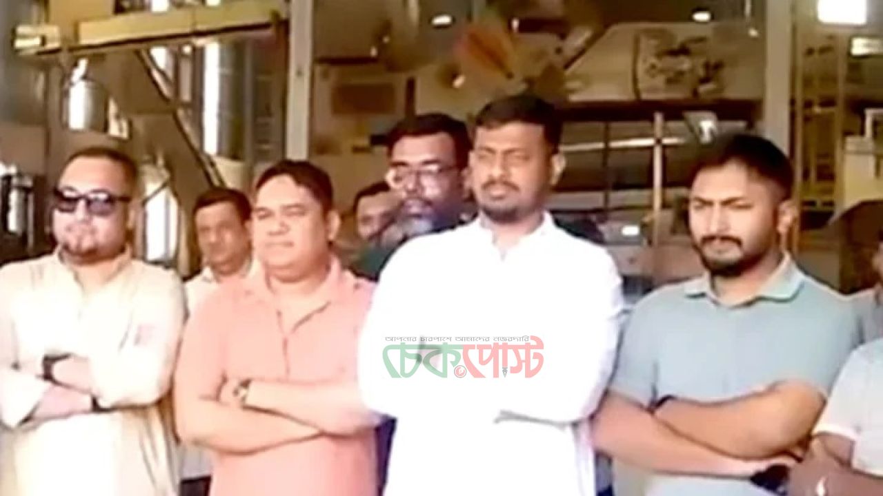 আ.লীগ নেতাদের পুরোনো সিগারেট কারখানায় এনসিপি নেতা পাটওয়ারীর সফর