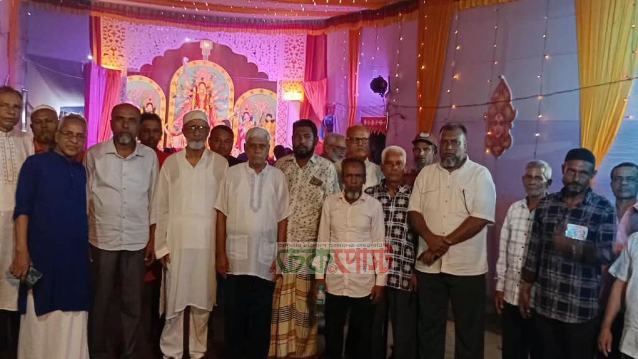 রাজনগরে দুর্গাপূজা উপলক্ষে পূজামণ্ডপ পরিদর্শন করলেন স্থানীয় বিএনপি নেতৃবৃন্দ।