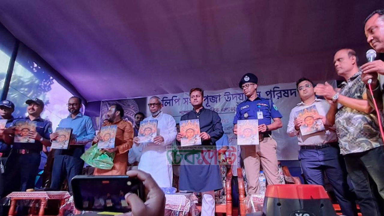 শ্রীমঙ্গলের বিভিন্ন পূজামণ্ডপ পরিদর্শন করলেন মন্ত্রী আরিফুল হক চৌধুরী