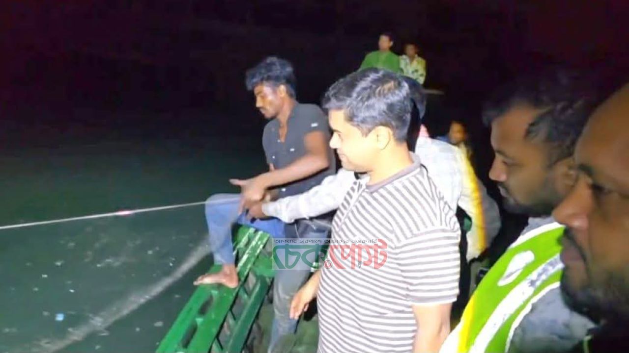 ভূরুঙ্গামারীতে দুধকুমার নদে অভিযান, জব্দ কয়েক কিলোমিটার অবৈধ জাল