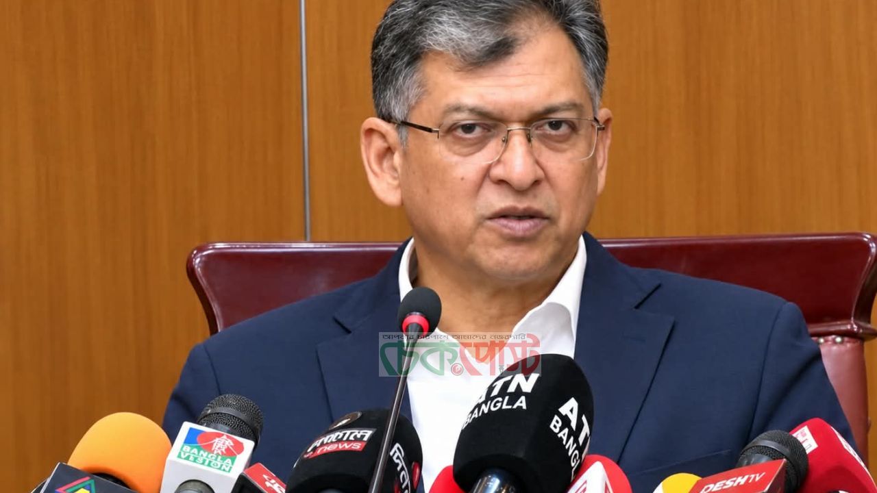 গোপালগঞ্জে পুলিশের ওপর হামলা, জড়িতদের বিরুদ্ধে ব্যবস্থা: স্বরাষ্ট্রমন্ত্রী