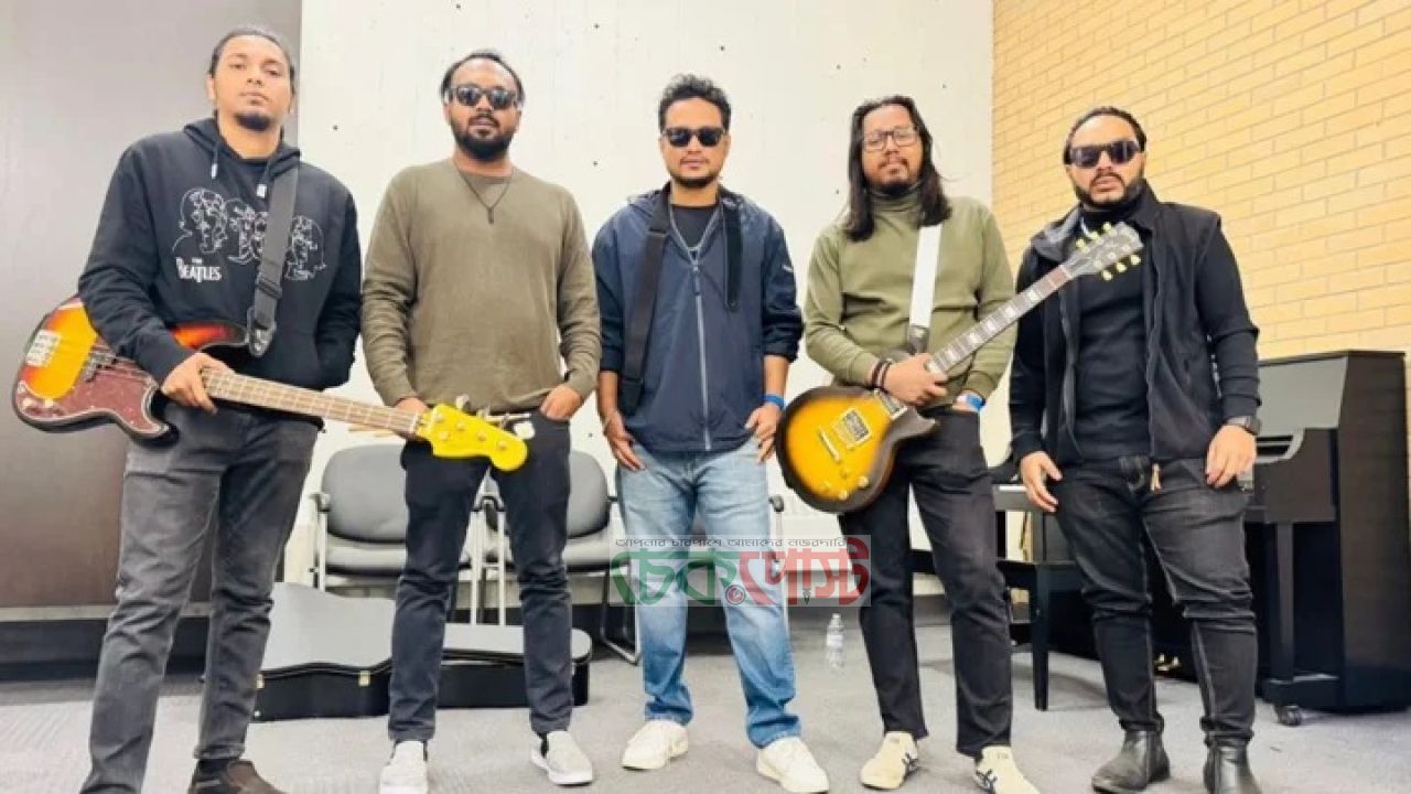 ডোমারের কনসার্টে মোবাইল চুরি, ফোন হারালেন অ্যাশেজের কিবোর্ডিস্ট!